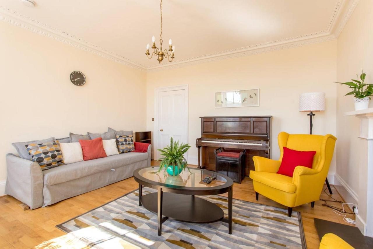 ALTIDO Retro Castle Retreat 2Bed  Apartment Edinburgh Cameră foto